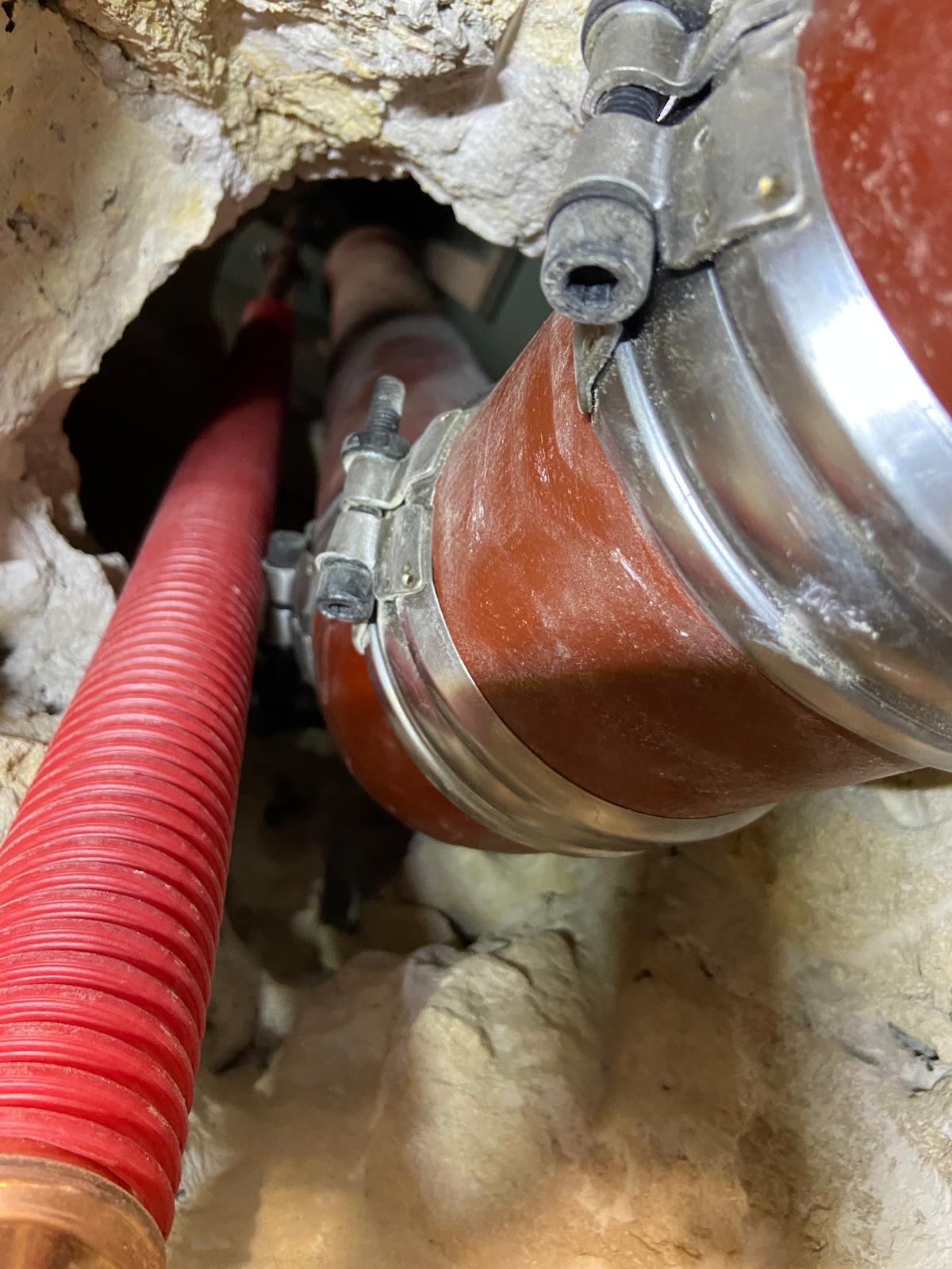 Création d’une colonne en fonte SMU pour évacuation WC